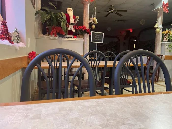 Attilio's Restaurant & Pizza 5
