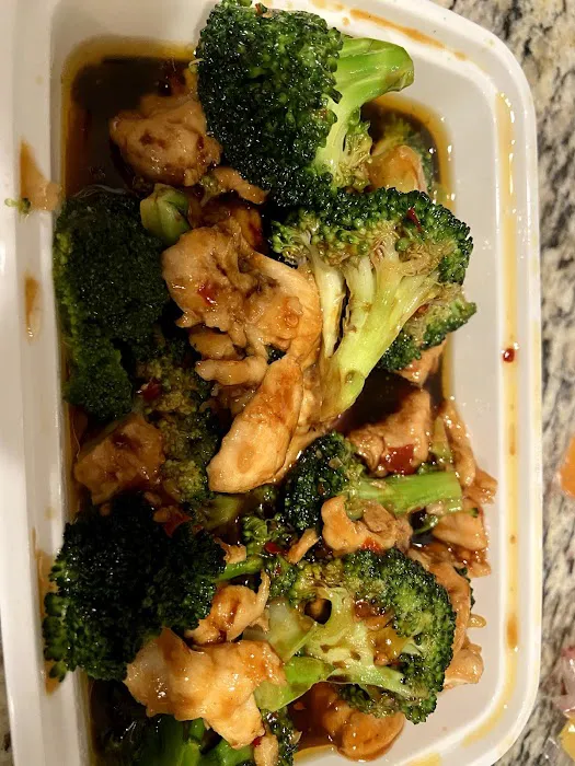 Sakana Sushi Asian Fusion Restaurant 8