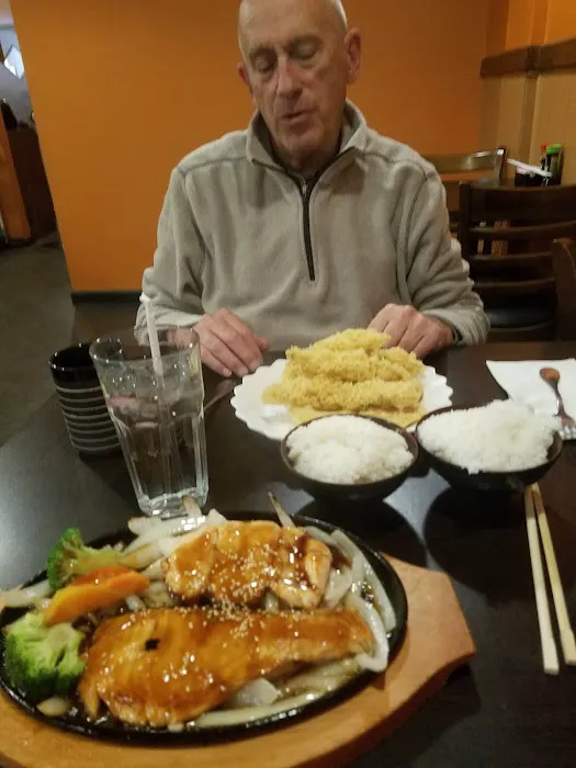 Sakana Sushi Asian Fusion Restaurant 7