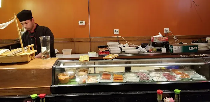Sakana Sushi Asian Fusion Restaurant 6