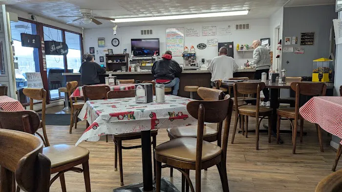 Poppy's Restaurant 3