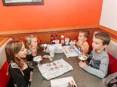 Friendly's 0