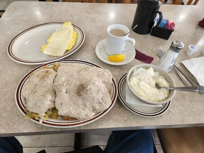 Golden Palace Diner & Restaurant 1