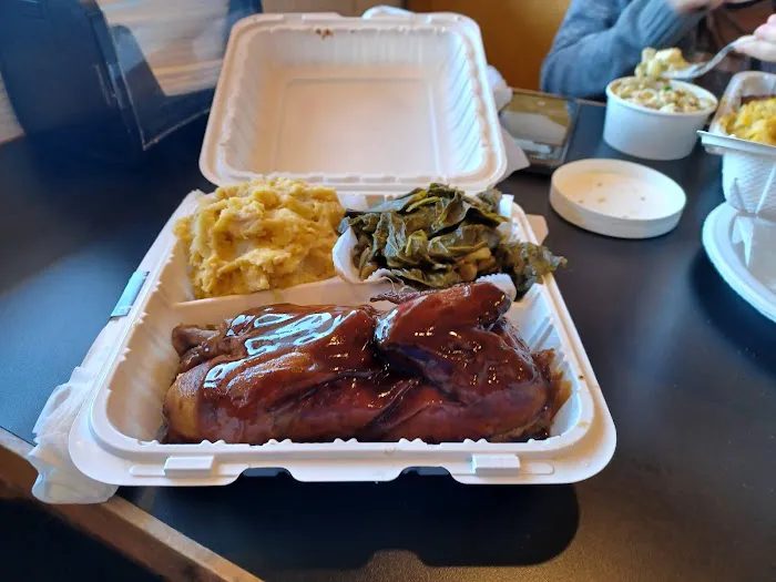 Henri's Hotts Barbeque 1