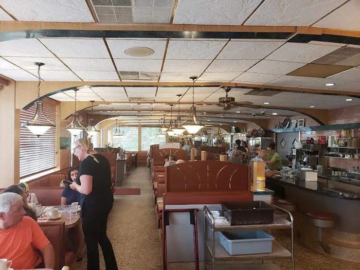 Elmer Diner Restaurant 2