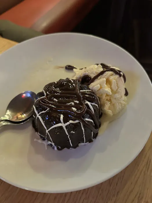 Applebee's Grill + Bar 4
