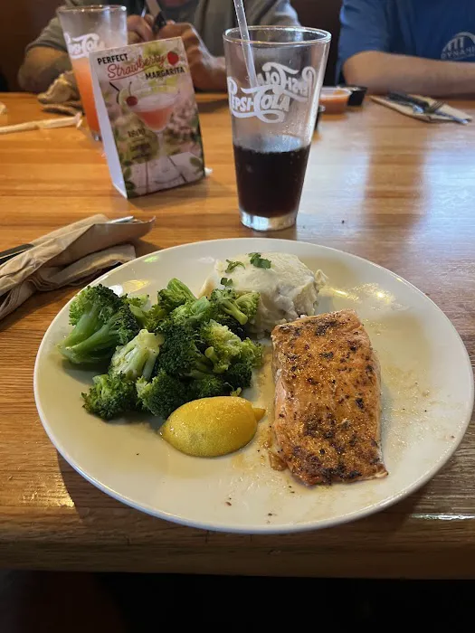 Applebee's Grill + Bar 5