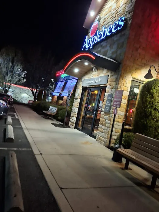 Applebee's Grill + Bar 7