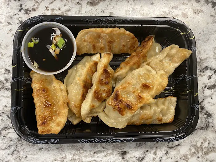 Chen's Kitchen Asian Cuisine 9