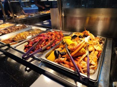 Umi Sushi & Seafood Buffet 0