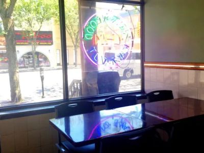Golden Wok Chinese Restaurant 0
