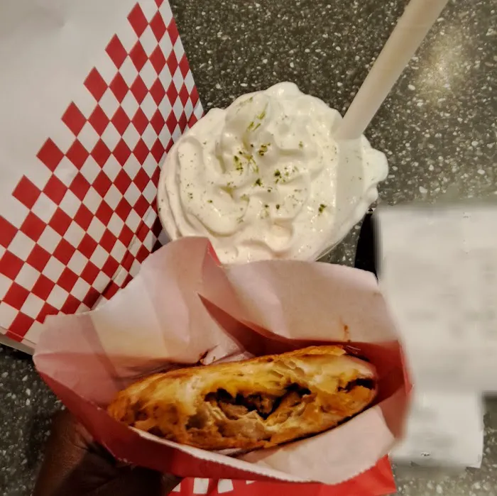 Bingz Crispy Burger Square One 西少爷肉夹馍 2