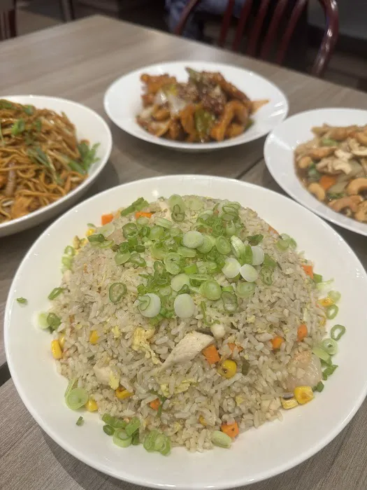 Chang & Huang Thai Restaurant 3