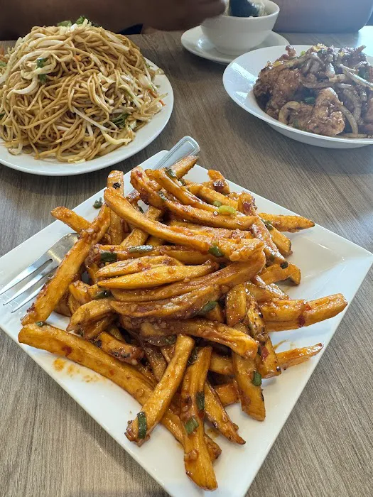 Chang & Huang Thai Restaurant 9