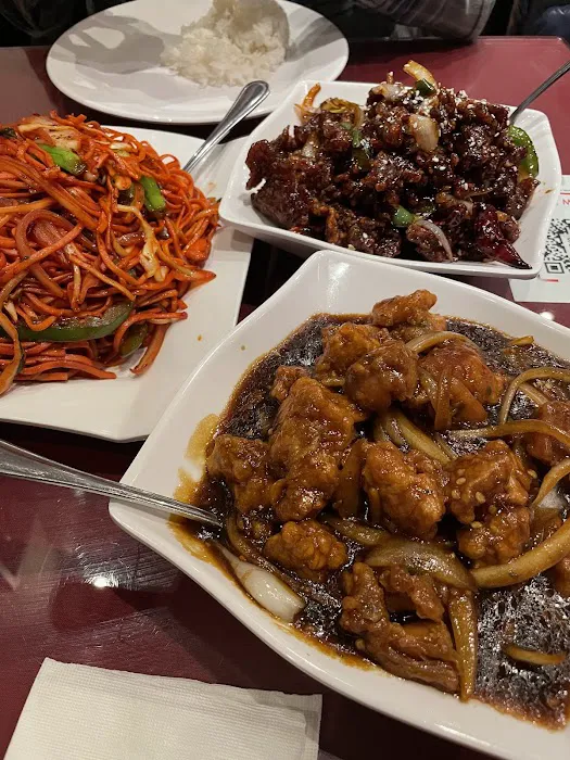 Eddie's Wok N Roll 7