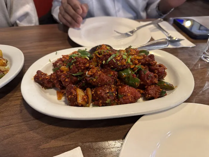 Hakka Khazana Restaurant Mississauga 10