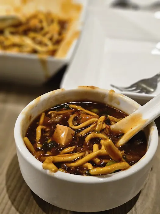 The Hakka Club - Argentia Rd | Mississauga, Ontario 4
