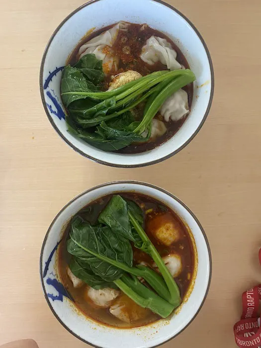 Lucky 7 Spicy Wonton 龍七對抄手 9