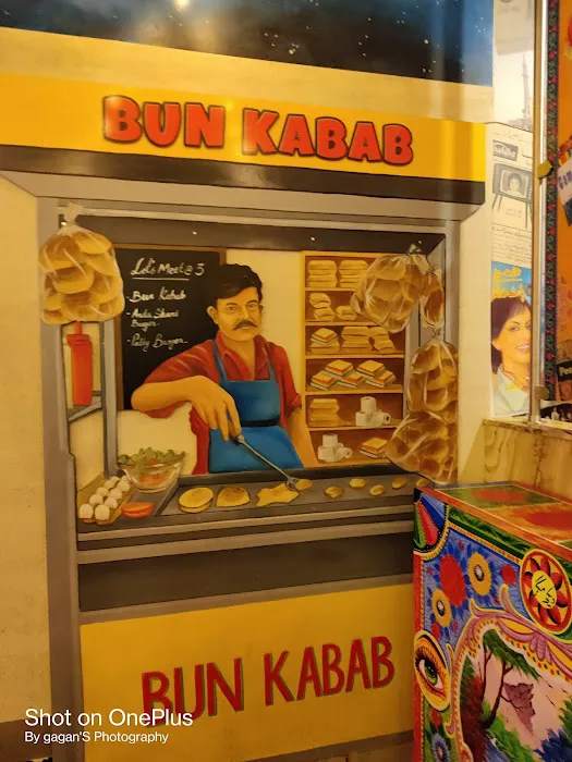 3 Food Street 2