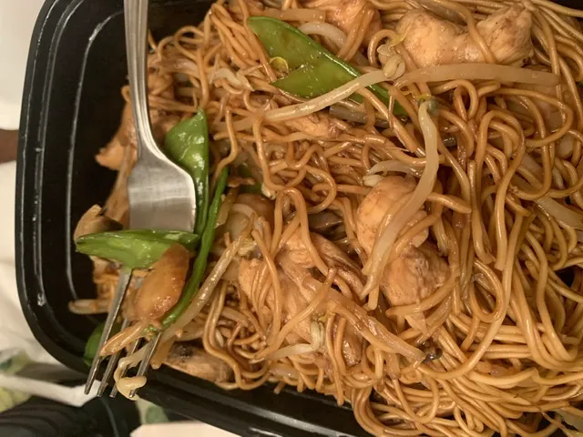 Far East Chinese and Thai Food 6