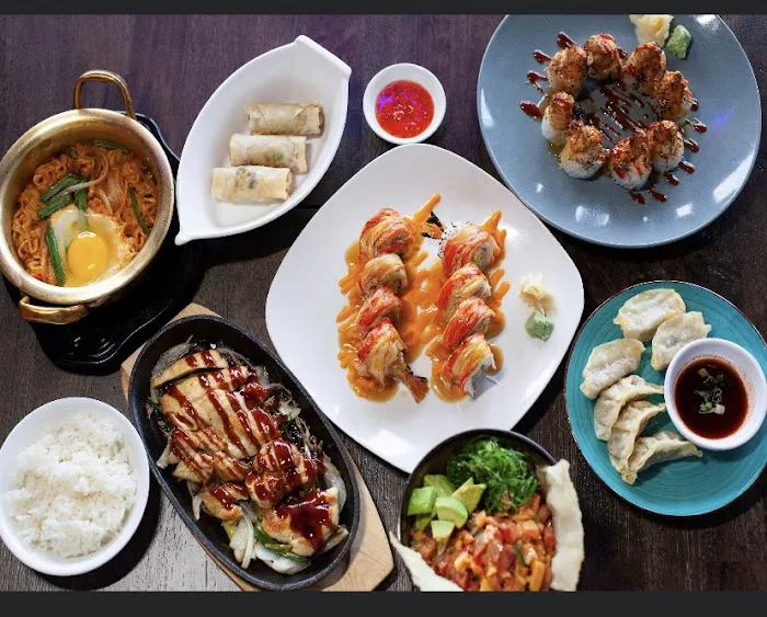 So Moon Bowl and Sushi 3