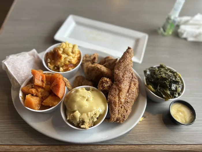 Lillie Mae's Southern Buffet 7