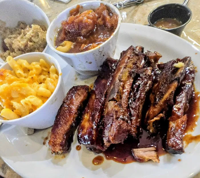 Lillie Mae's Southern Buffet 5