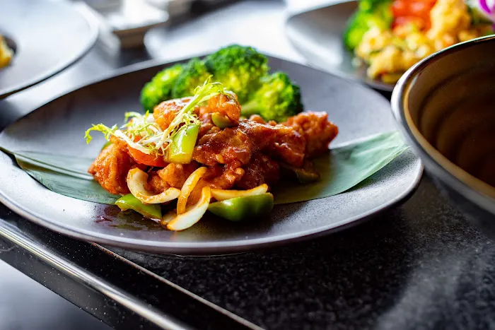 Inyo Restaurant & Lounge 3