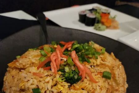 Inyo Restaurant & Lounge