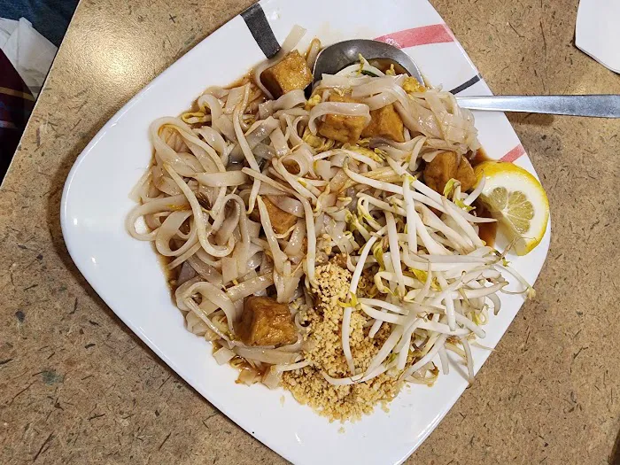 Lue Thai Cafe 6