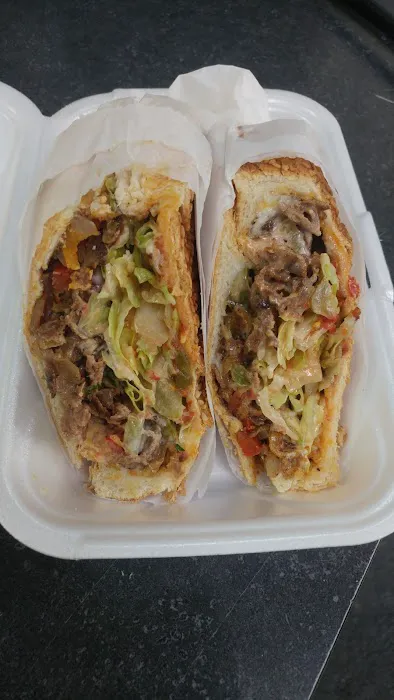 Big Moe's Kitchen - Garden City 9
