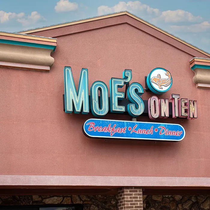 Moe's On Ten 12