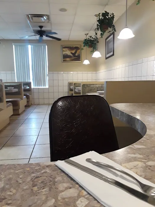 GJ’S DINER 9