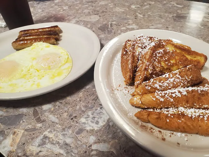 GJ’S DINER 8