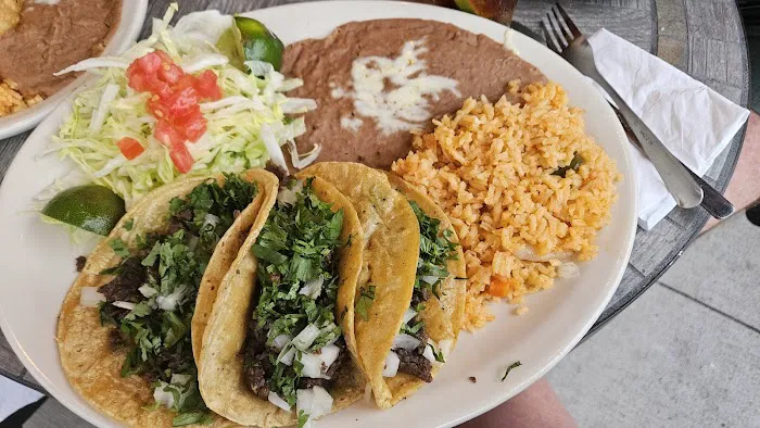 Camelia's Mexican Grill 4