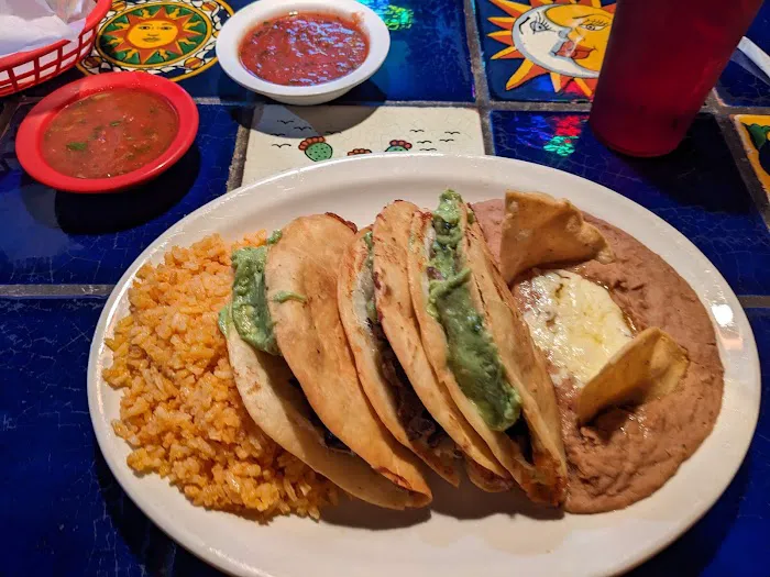 Camelia's Mexican Grill 8