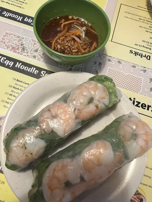 Que Huong Restaurant 9