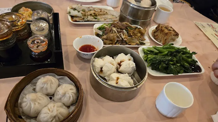 Hong Kong Pearl Seafood Restaurant 5