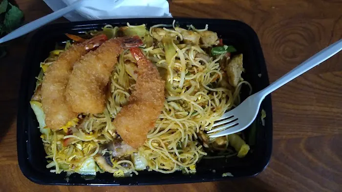 Yum's Carry Out 6