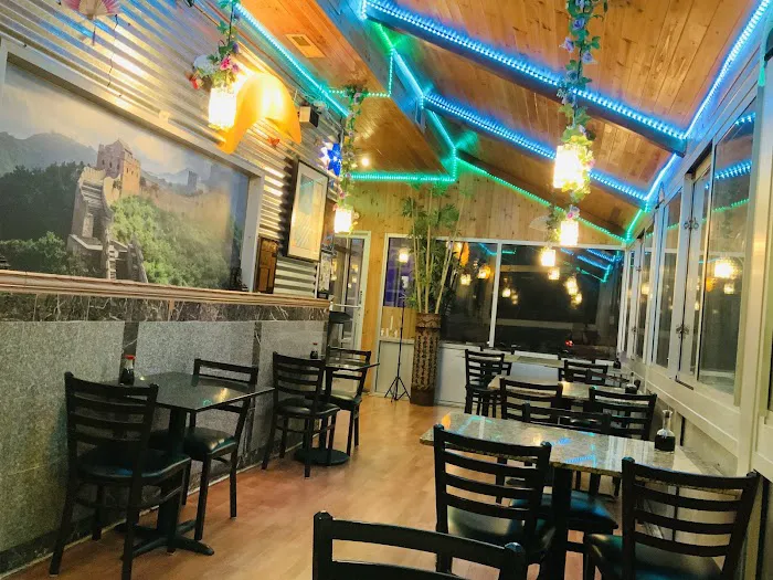 Moon Gate Asian Grill 5