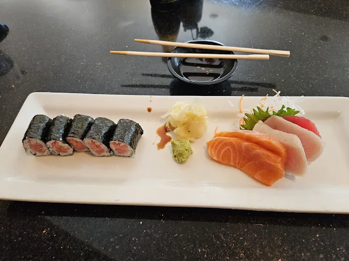 John Holly's Asian Bistro(Downing) 7
