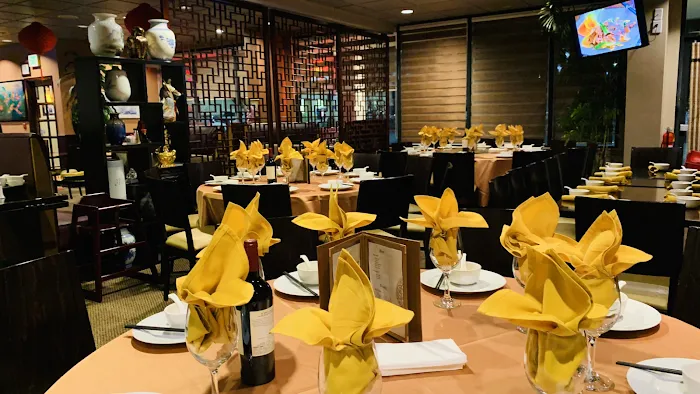 Golden Shanghai Restaurant 10