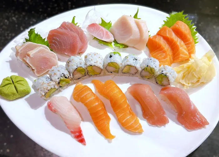 Spicy Thai II and Sushi 7