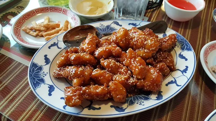 New Peking Chinese Restaurant 8