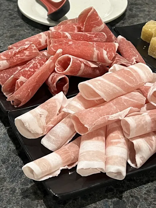 Aki Asian Hotpot Restaurant 3