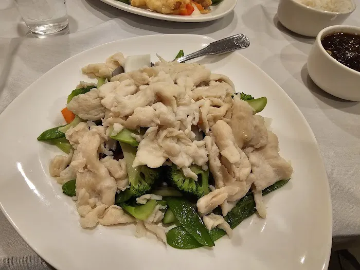 Jin's Asian Bistro 4