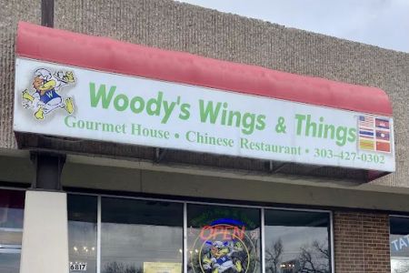 Woody's Wings N Things