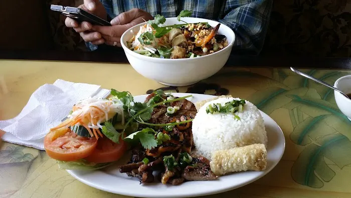 Pho Dong Huong Restaurant 3