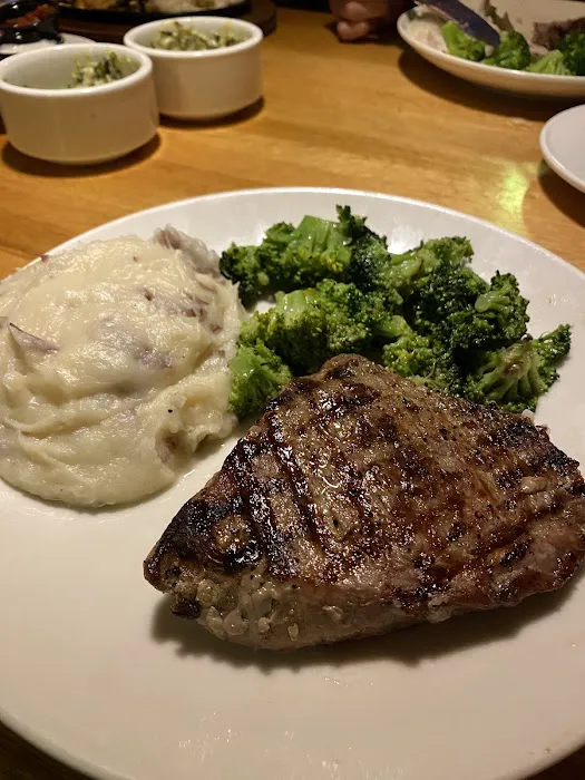 Applebee's Grill + Bar 9