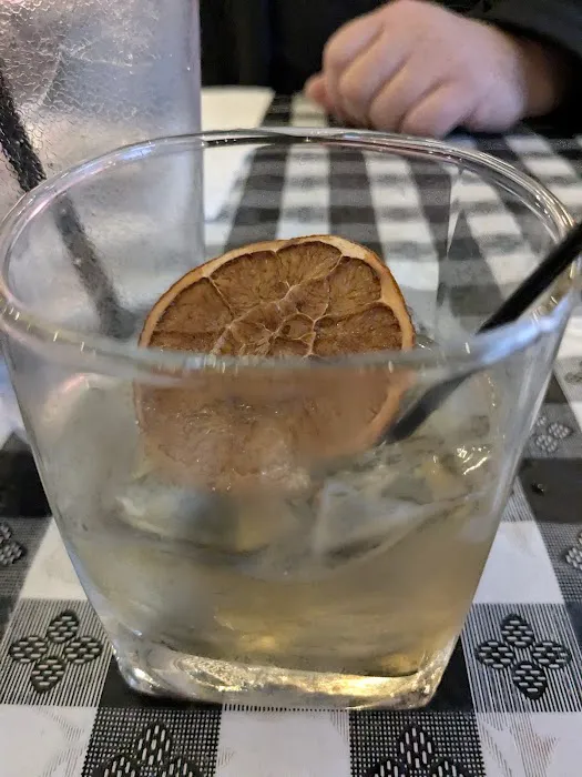 Piggy Pats Smoke & Ale House 6